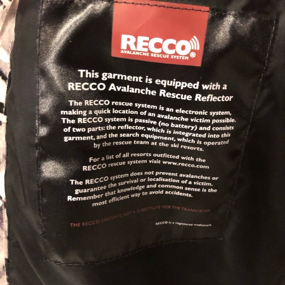 The North Face Ski Jacket- lightweight and warm - Picture 6 of 7